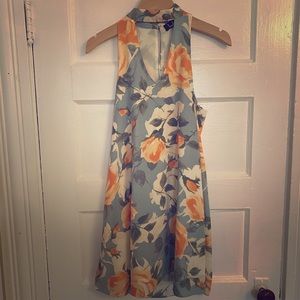Lulus floral shift dress size S sleeveless